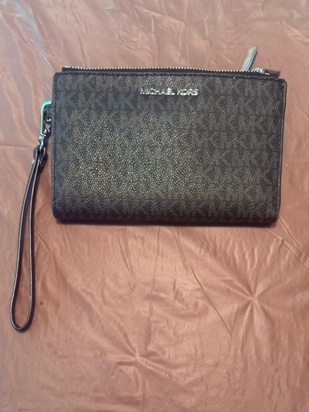 Michael Kors Black MK Logo Wristlet Jet Set Logo Smartphone Wallet - Picture 2 of 11